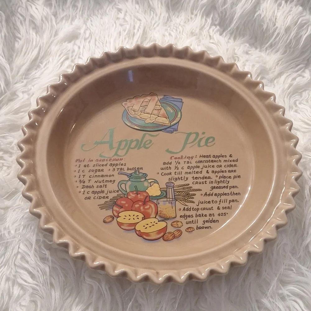 Apple pie plate with recipe
